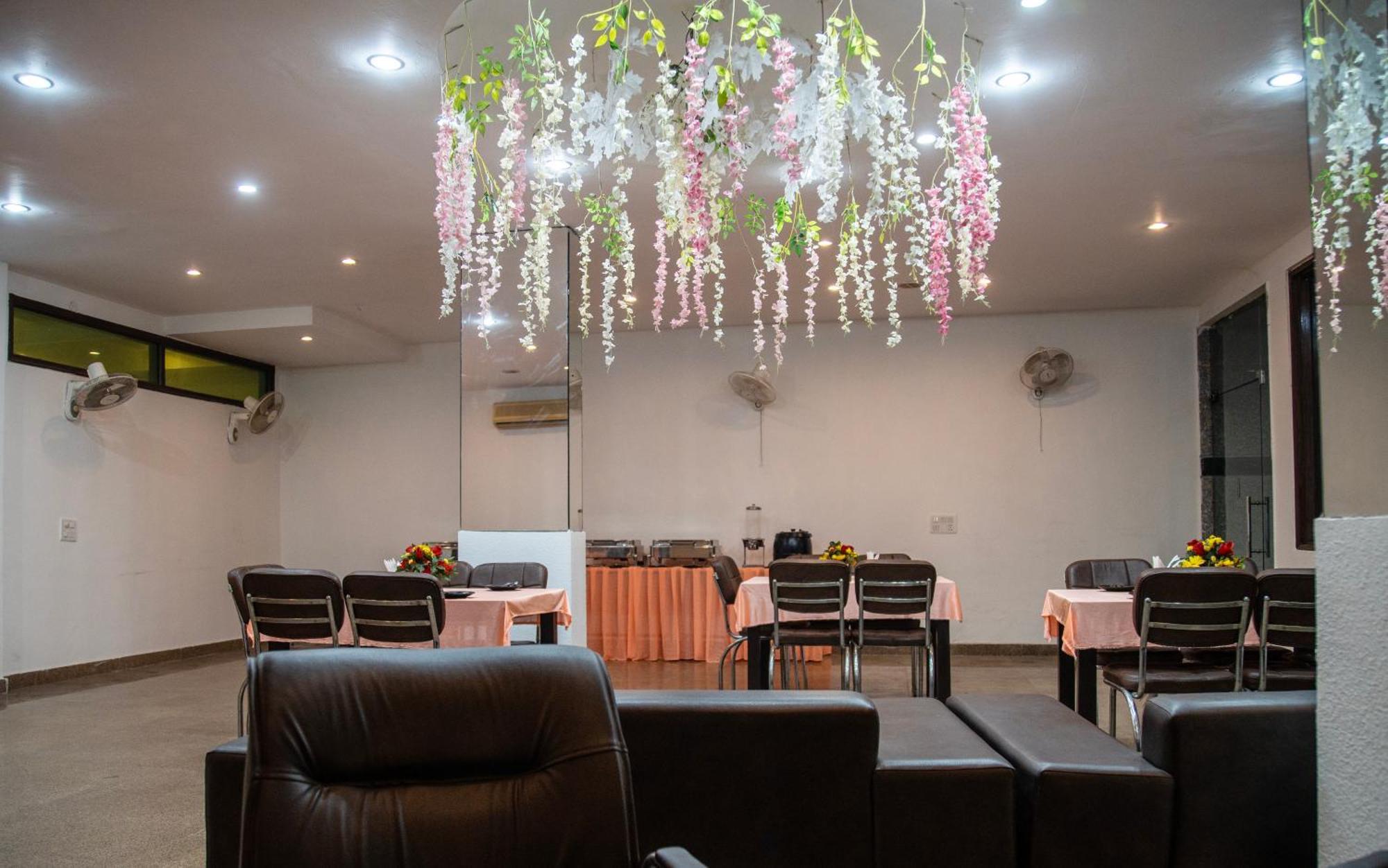 Nikko Blue - Boutique Hotel Gurgaon Exterior photo