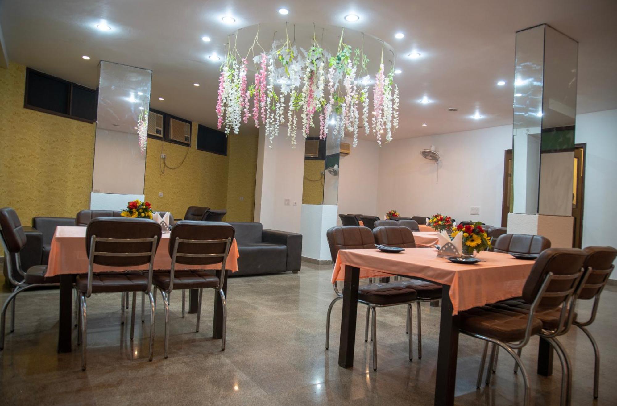 Nikko Blue - Boutique Hotel Gurgaon Exterior photo